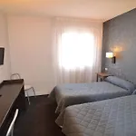 Brit Centre - Le Valentre Hotel