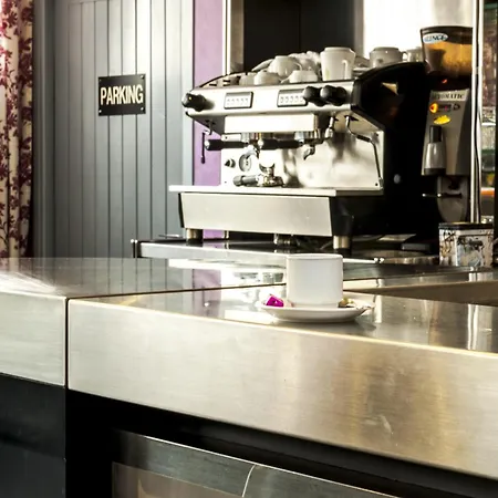 Brit Centre - Le Valentre 3* Каор