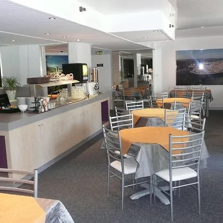 Brit Centre - Le Valentre Отель 3*