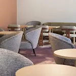 Brit Centre - Le Valentre Ξενοδοχείο