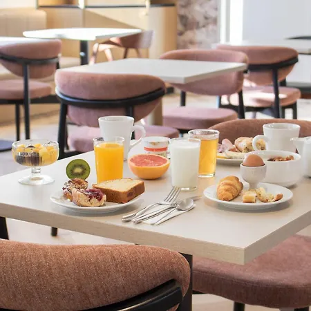 Hotel Brit Centre - Le Valentre 3*