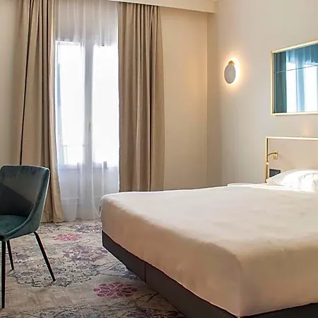 Hotel Brit Centre - Le Valentre 3*