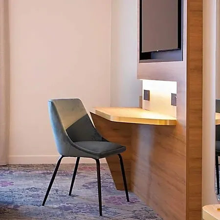 Brit Centre - Le Valentre Hotel