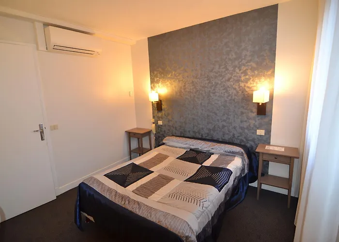 Brit Centre - Le Valentre 3* كاهورْ