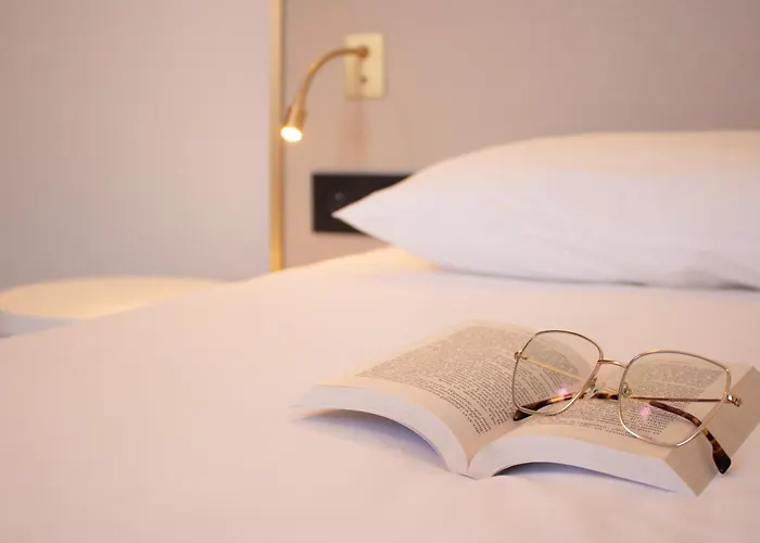 Brit Centre - Le Valentre كاهورْ