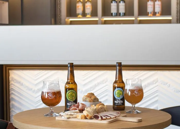 Brit Centre - Le Valentre 3*