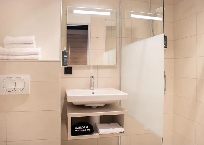 Brit Centre - Le Valentre كاهورْ