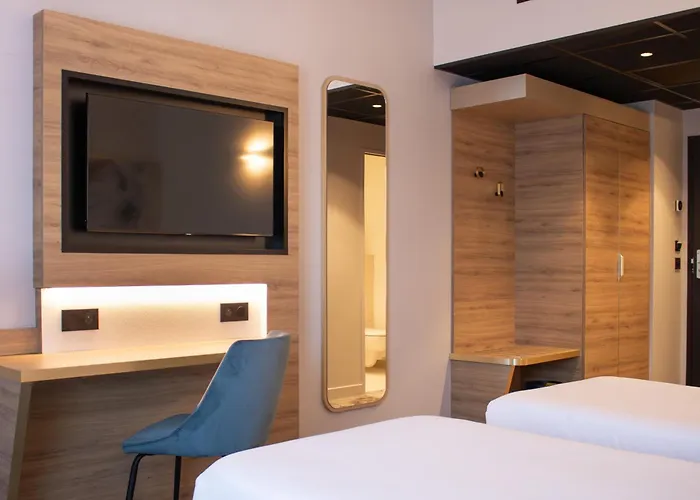 فندق Brit Centre - Le Valentre 3*