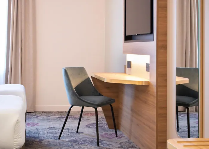 فندق Brit Centre - Le Valentre 3*