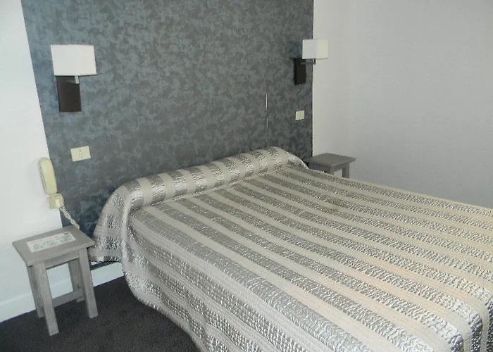 Brit Centre - Le Valentre كاهورْ