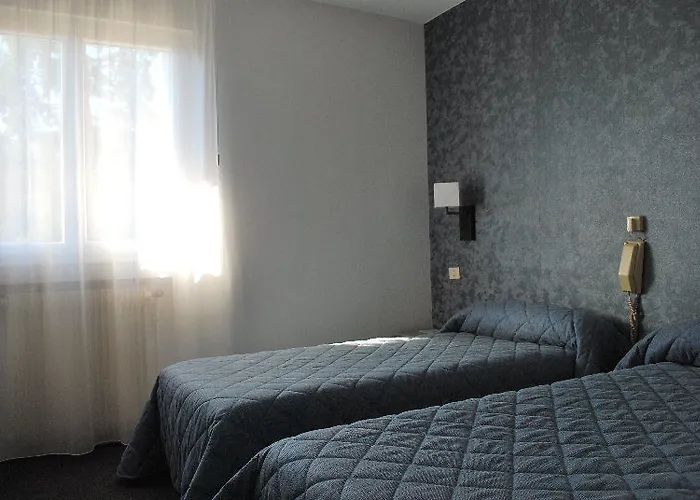 فندق Brit Centre - Le Valentre 3*